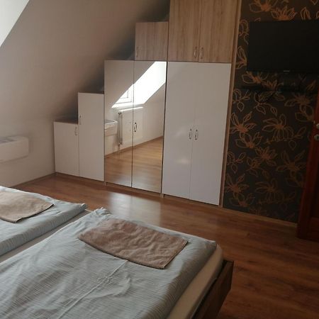 Anita Apartman Bük Eksteriør billede
